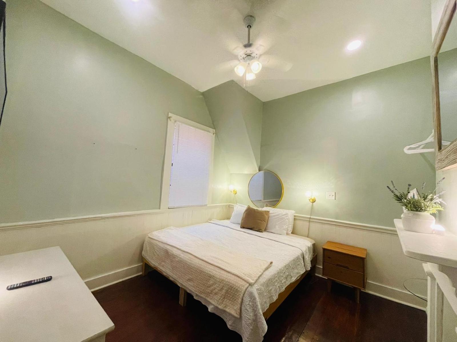 Weebiii Apartment Ню Орлиънс Стая снимка